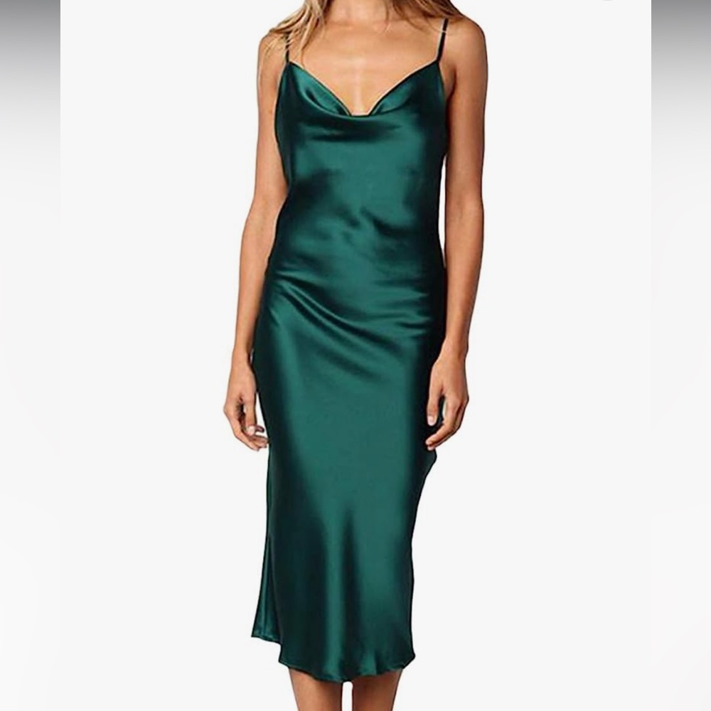 xxxiticat | Midi Green Silky Dress
